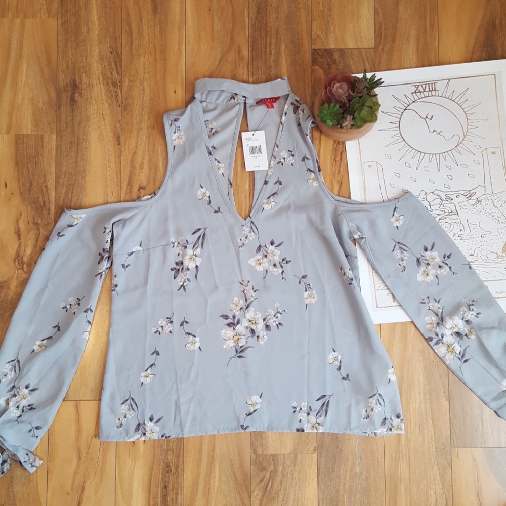 GUESS Factory Mary Floral Print cut out top NWT